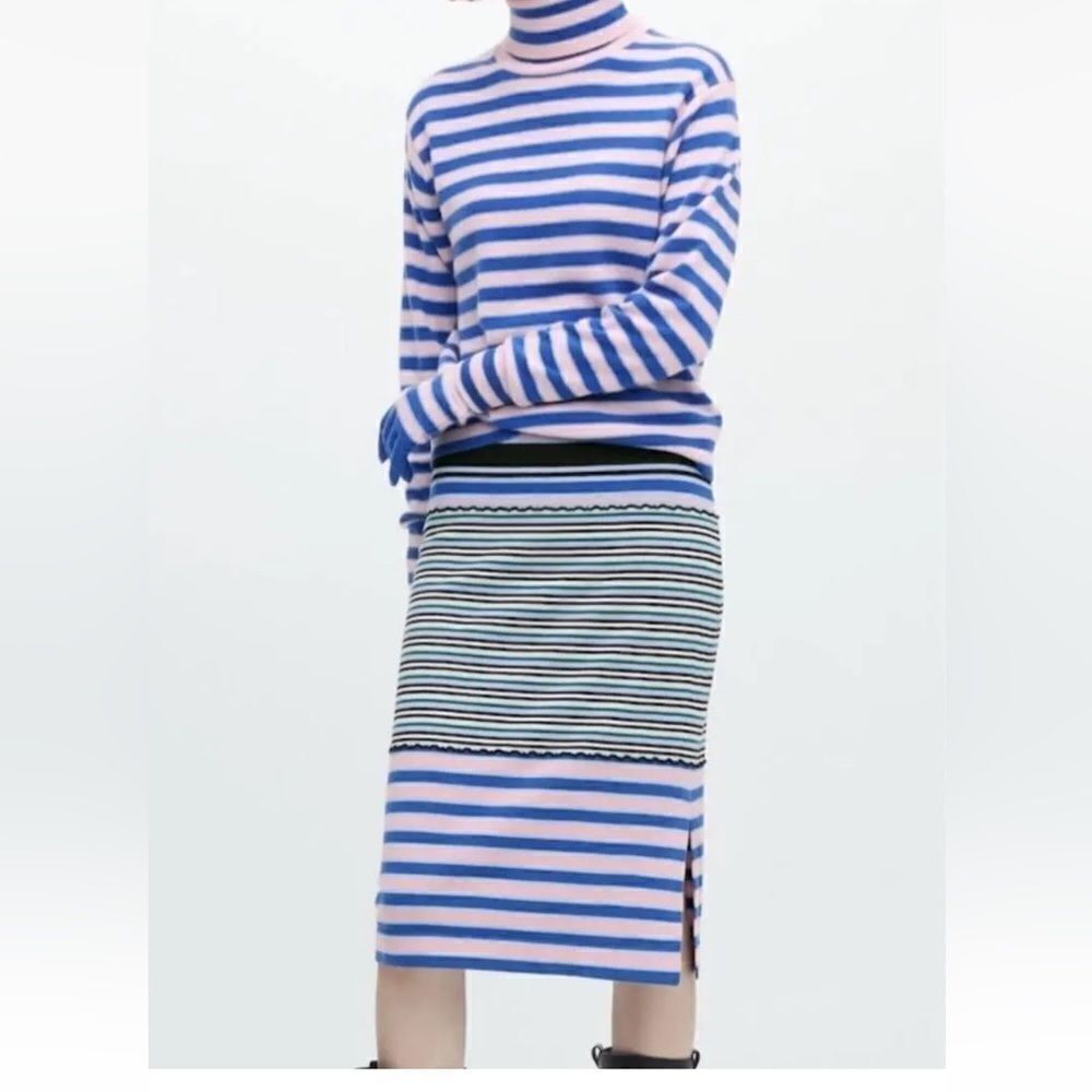 Marni Uniqlo multicolored skirt
in stripes size small